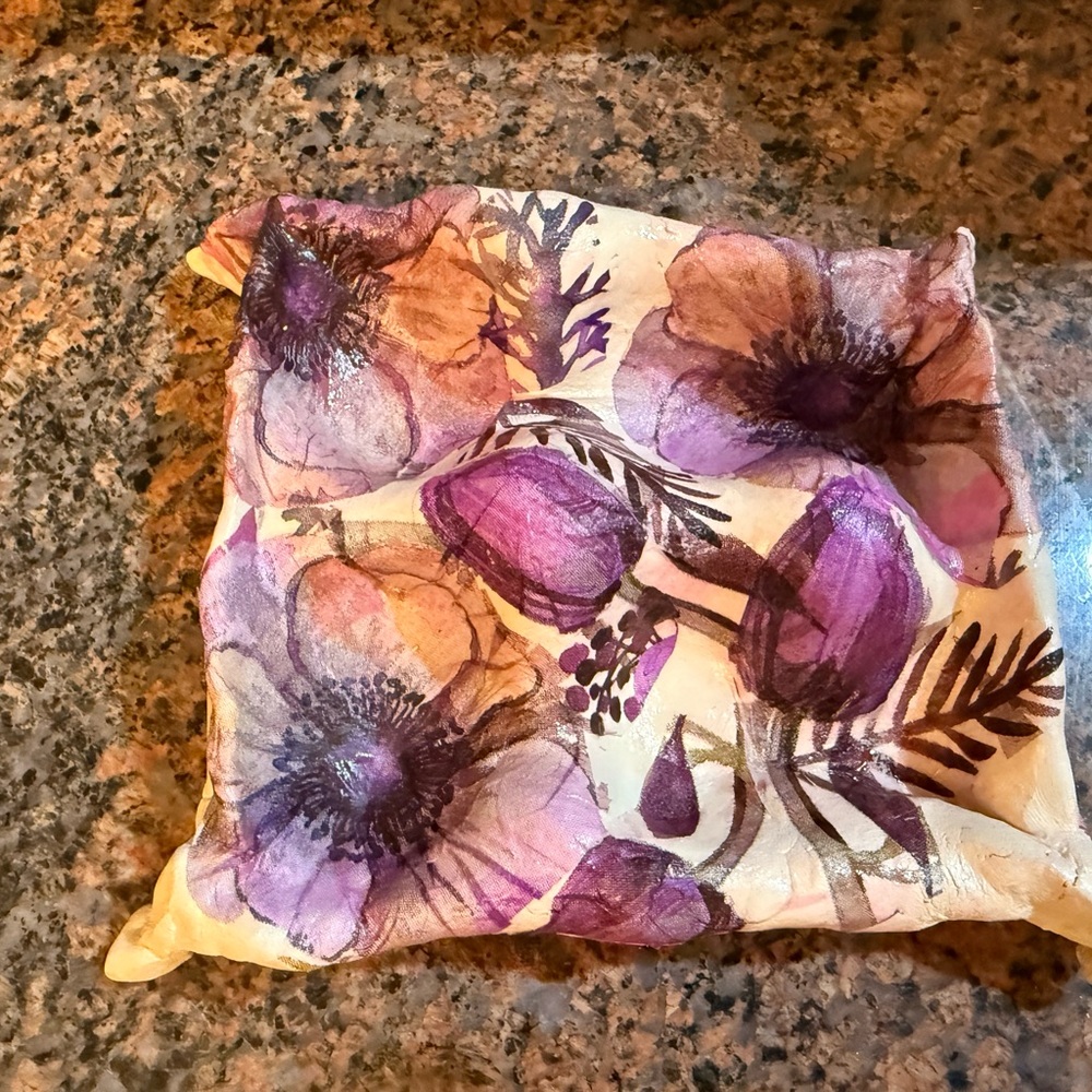 Floral Egg Holder - Picture 2 of 4